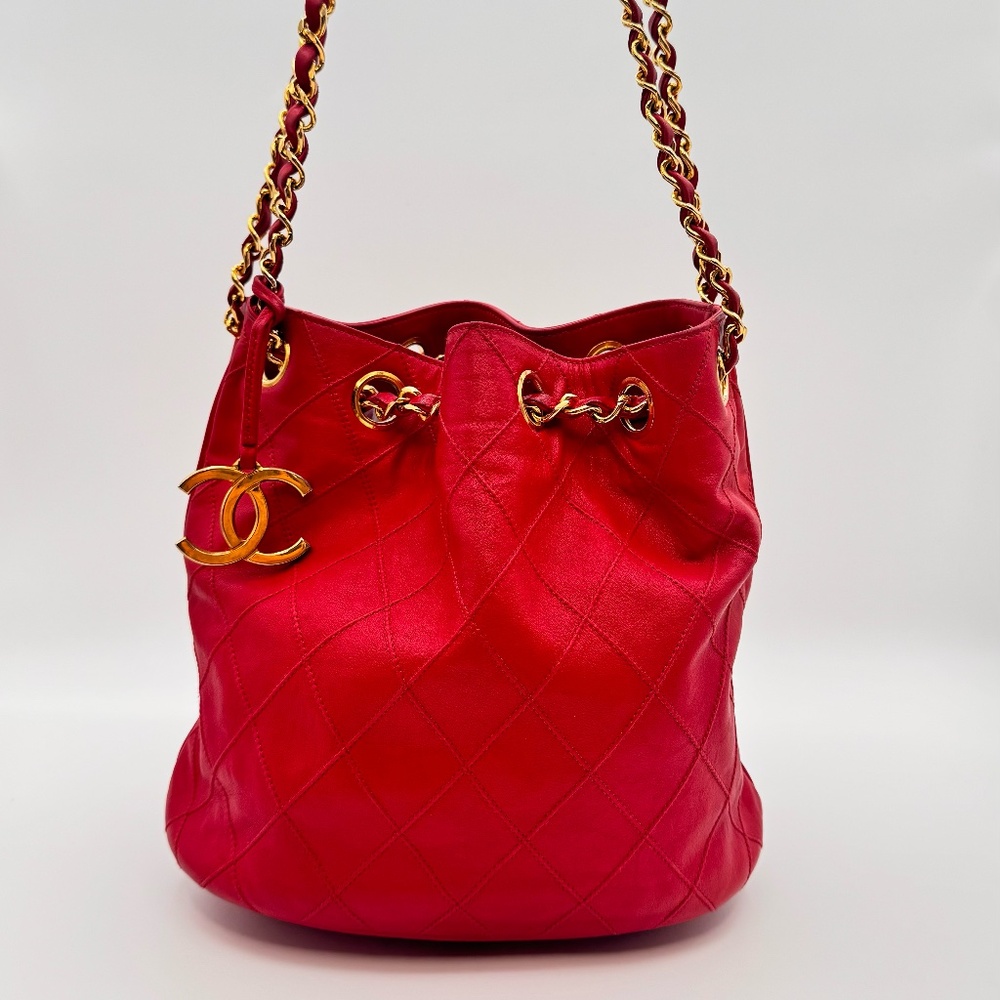 CHANEL - Lambskin Bucket Bag R1.337